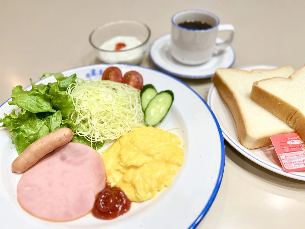 朝食